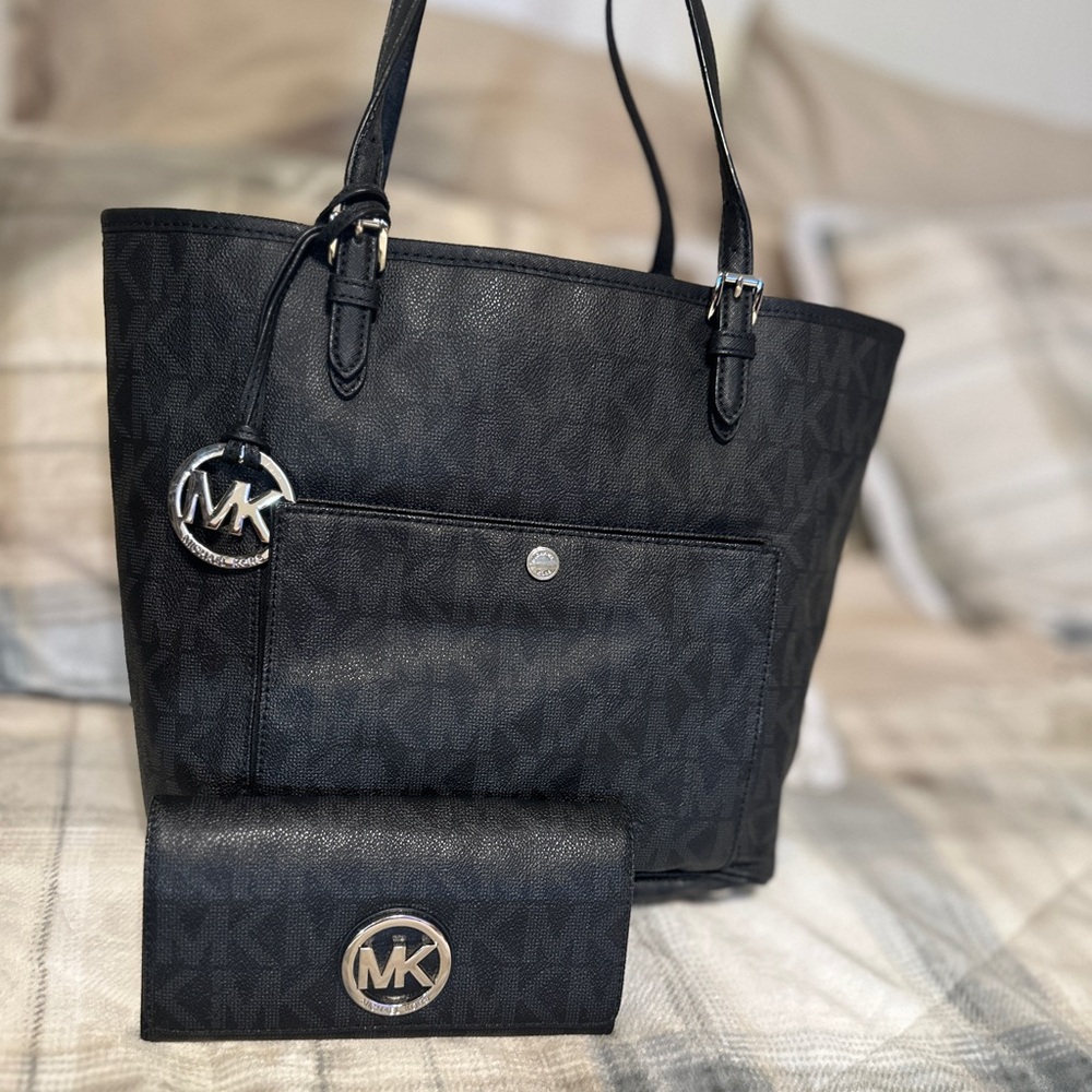 Michael Kors Black Tote Bag and Wallet Set